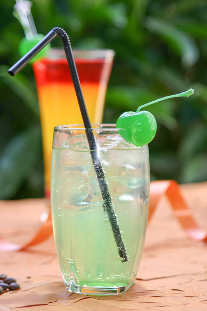 Värikkäitä cocktaileja
 - Valokuva, kuva