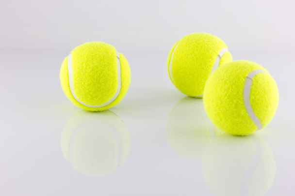 Tennisbälle isolieren - Foto, Bild