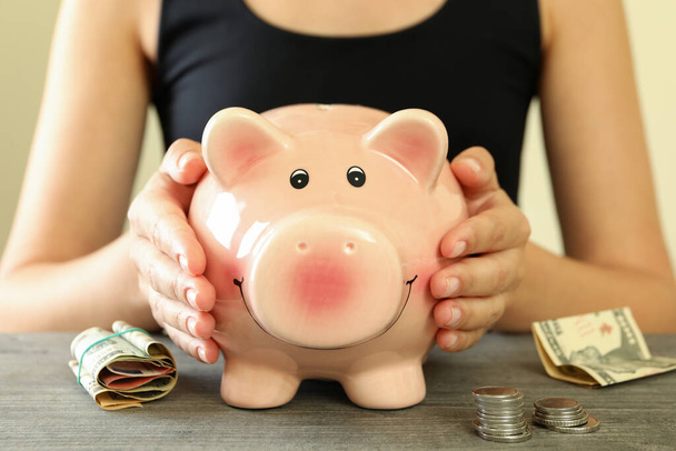 Piggy Bank ile finans ve ekonomi kavramı - Fotoğraf, Görsel