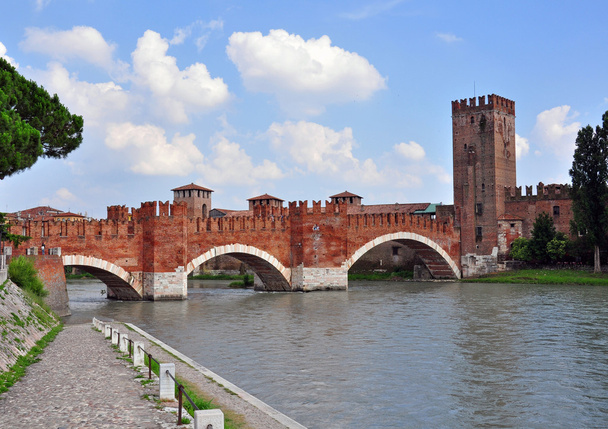 Puente viejo de Verona
 - Foto, imagen