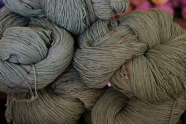 boules de laine vert foncé - Photo, image