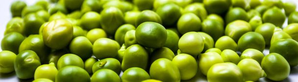 Скрінсейвер на сайті зелений горох, органічний продукт у дитячому суспільстві, що не є ГМО
. - Фото, зображення