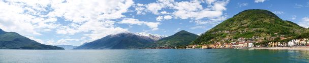 Lago di Como dal lungomare di Domaso
 - Foto, immagini
