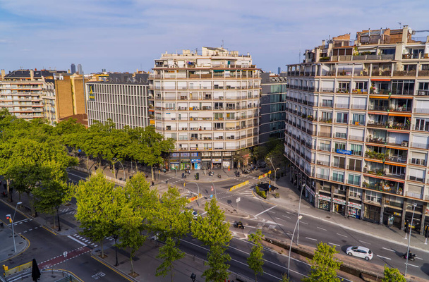 Barcelona, Spain - April 15, 2021 - aerial view of buildings seen from the Arenas de Barcelona shopping center rooftop observation deck - Фото, изображение