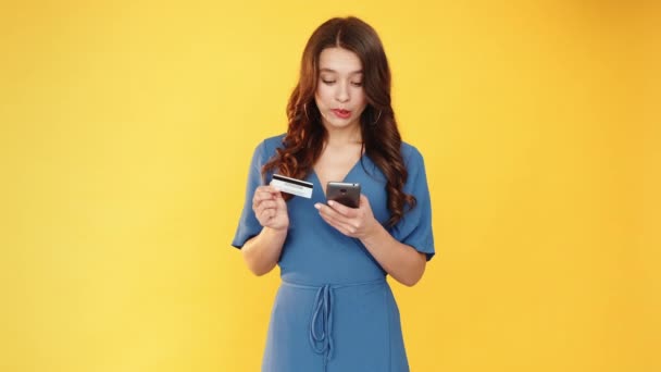 digital banking woman credit card phone set of 2 - Кадри, відео
