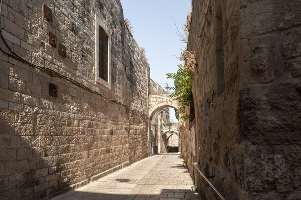 Klidný malý St James Street v arménské čtvrti ve starém městě Jeruzalémě, Izrael - Fotografie, Obrázek