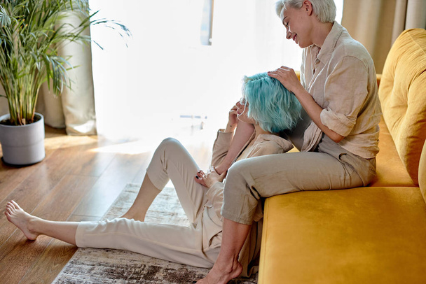 Cute Sensual Lesbians Having Rest At Home On Sofa, Enjoying Time Together In Living Room - Fotoğraf, Görsel