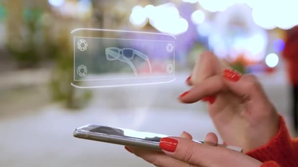 Les mains féminines interagissent avec les lunettes d'hologramme HUD - Séquence, vidéo