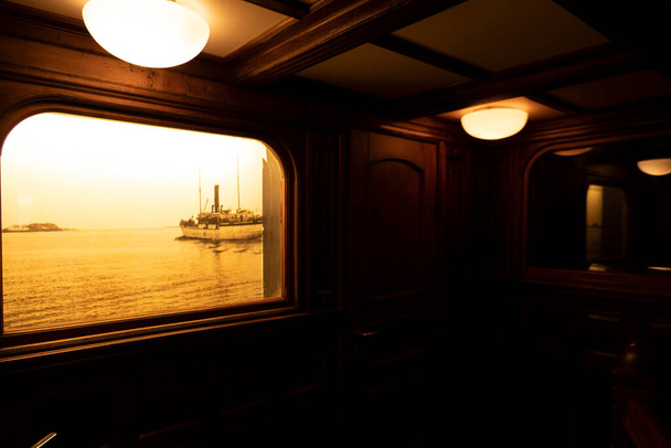 interior velho dentro do navio barco de cruzeiro interior - Foto, Imagem