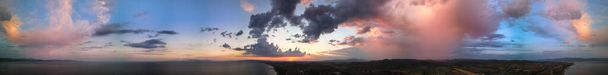 Coucher de soleil ciel composition panoramique d'un drone - Photo, image