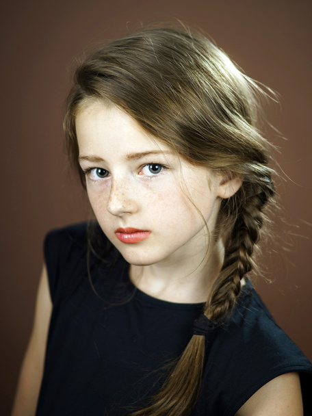 Young teenage girl portrait - Fotografie, Obrázek
