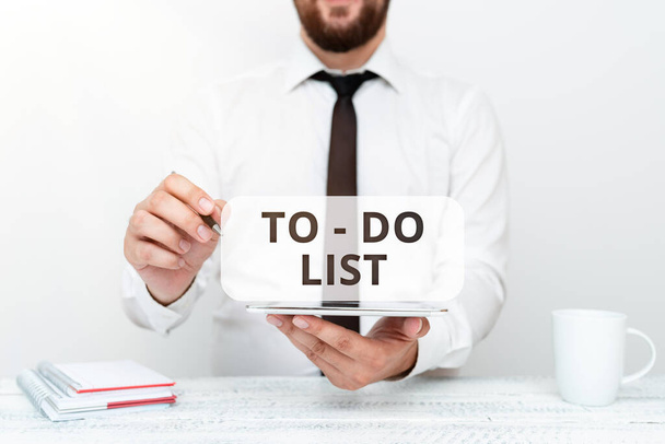 Sign displaying To do List. Business showcase a list of tasks to complete and organize according to priority Presenting Communication Technology Smartphone Voice And Video Calling - Photo, Image