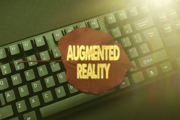 Käsin kirjoitettu merkki Augmented Reality. Business yleiskatsaus interaktiivinen kokemus reaalimaailman ympäristö Tiivistelmä Online Kirjoituskilpailu, Luominen Funny Online Book Ideat - Valokuva, kuva