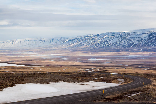 Vista lateral da estrada no norte da Islândia - Foto, Imagem