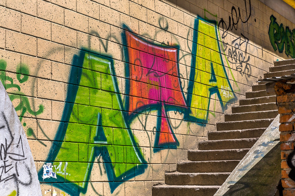 piękne sztuki ulicy graffiti. streszczenie kreatywnych moda rysunek - Zdjęcie, obraz