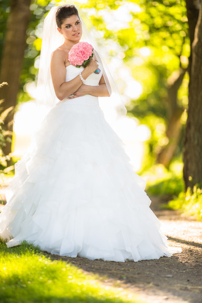 Bride on her wedding day - Foto, imagen