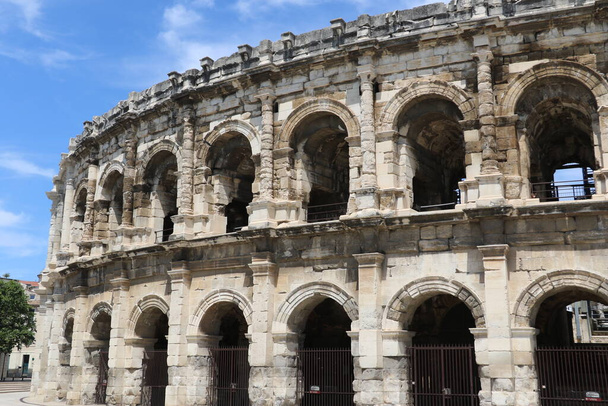 Die alte Arena der Stadt Nimes - Foto, Bild