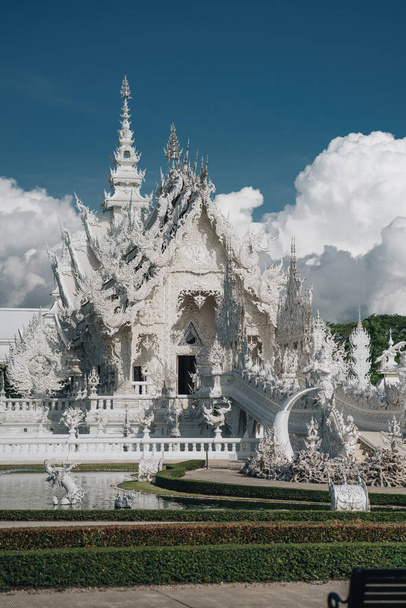Wat Rong Khun, known as the White Temple. Chiang Rai, Thailand - Foto, afbeelding