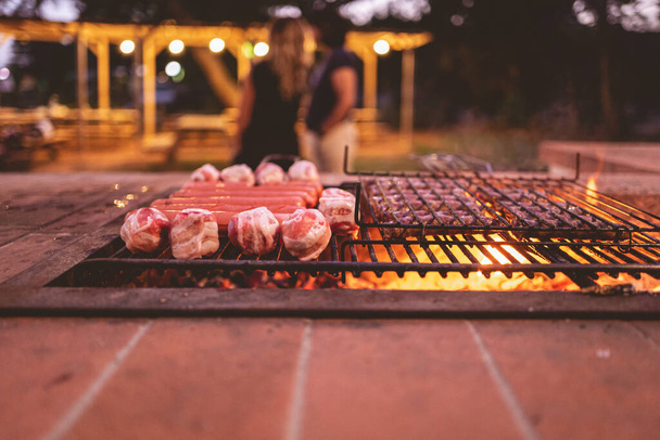 Letni grill na kempingu Puglia - Zdjęcie, obraz