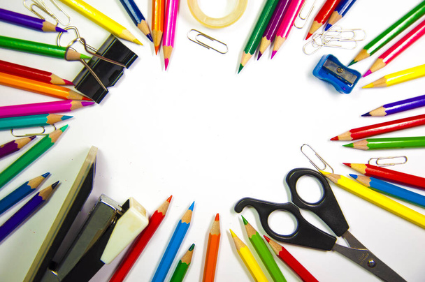 Ramy szkolnych materiałów piśmiennych dla szkoły i biura - Zdjęcie, obraz