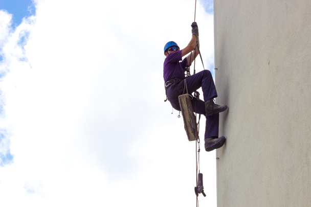 ορειβάτης στο ουρανοξύστη - Φωτογραφία, εικόνα
