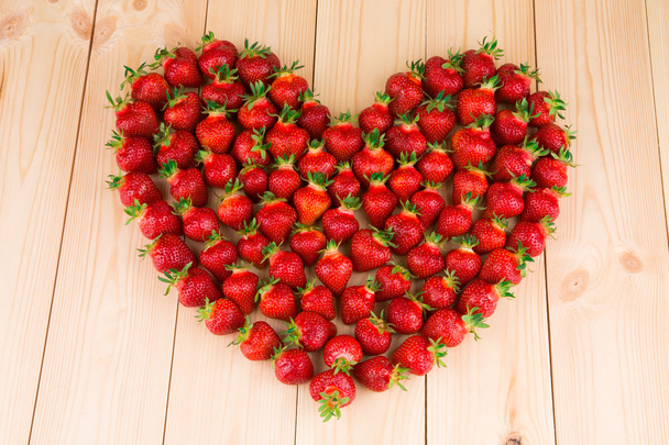 Strawberries in the form of heart - Zdjęcie, obraz