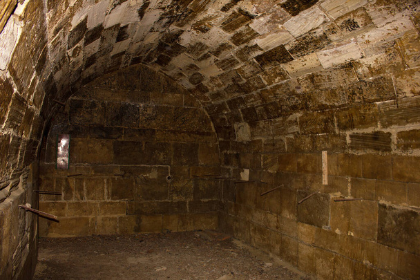 The dark room of the Garachi caravanserai. Sangachal. Azerbaijan. - Foto, imagen