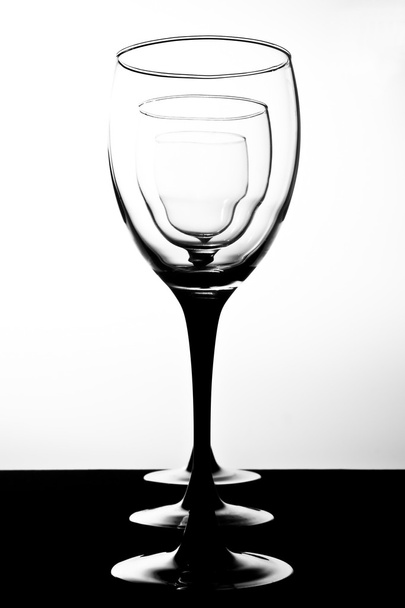 A cascade of wine glass in black and white - Zdjęcie, obraz