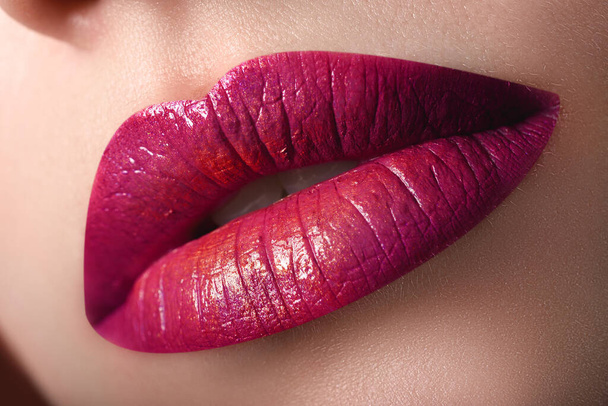 smiling lips with rose lipstick - Foto, Imagen