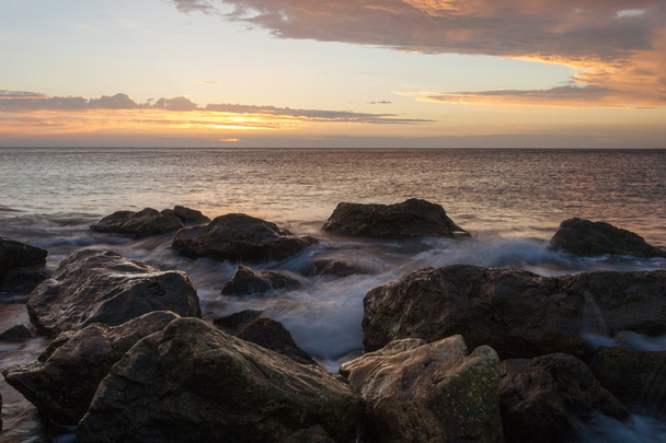 Rocas marinas
 - Foto, imagen