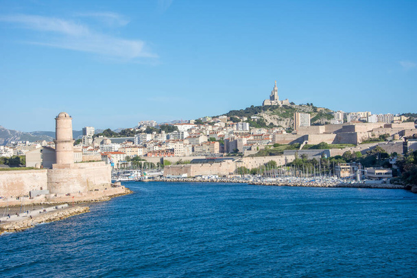 Marseille kikötőjének és a régió szigeteinek felfedezése májusban, Franciaországban - Fotó, kép