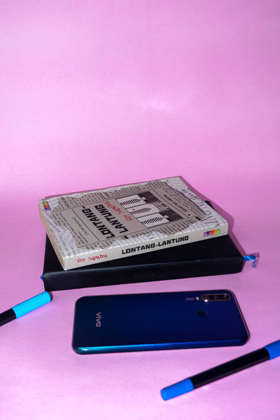 Close-up photos of smartphones, books and stationery - Photo, Image