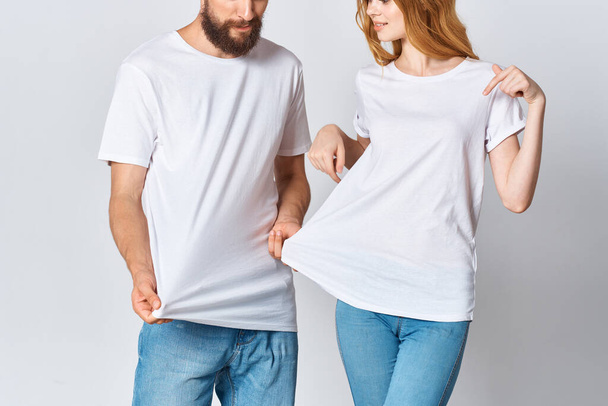 hombre y mujer en camisetas blancas Copiar Espacio maqueta de moda - Foto, Imagen