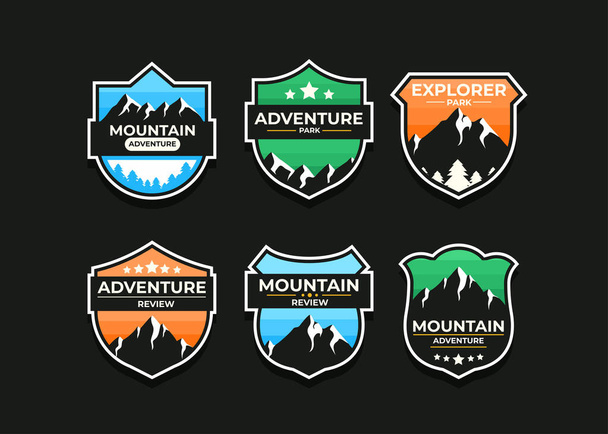 山の冒険のシンボルベクトルセットを探索 - ベクター画像