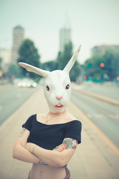 konijn masker vrouw  - Foto, afbeelding