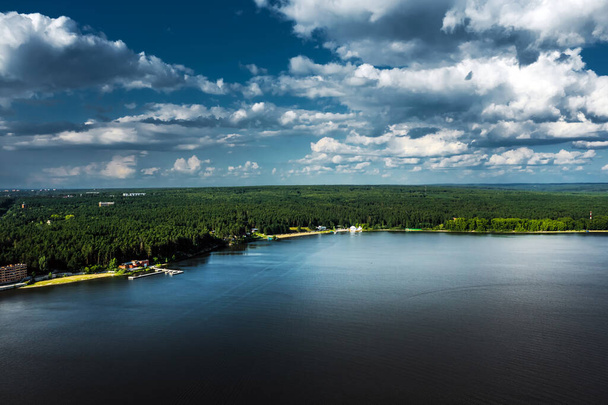 The Berd River near the city of Berdsk in the summer from a bird's-eye view. - Фото, зображення