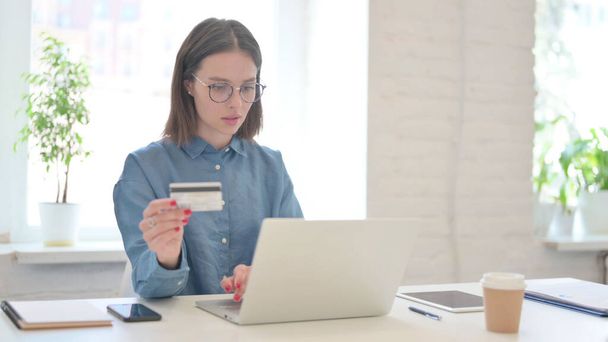 Woman Shopping Online with Bank Card, Online Banking - Фото, зображення