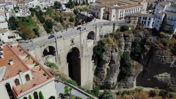 Belle gorge, pont et architecture dans la ville de Ronda, Andalousie, Espagne - Séquence, vidéo