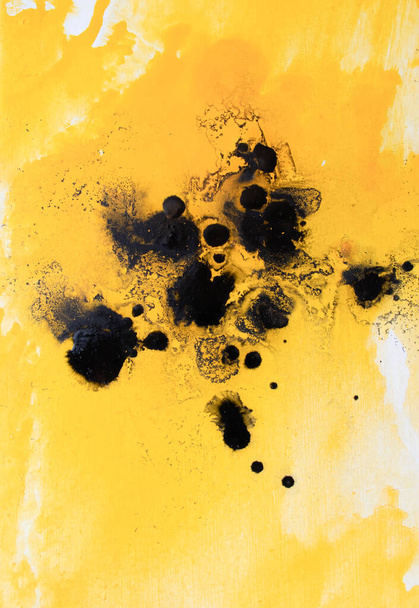 amarillo y negro Abstracto acuarela de colores sobre papel primer plano textura de fondo - Foto, Imagen