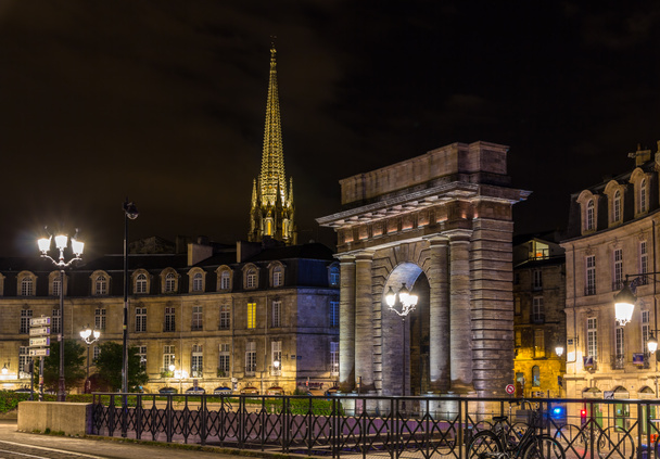 Bordeaux, Fransa 'da Porte de Bourgogne - Fotoğraf, Görsel