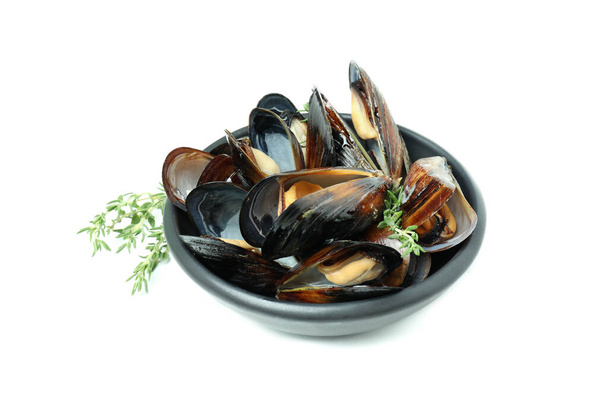 Bowl with fresh mussels isolated on white background - Photo, Image