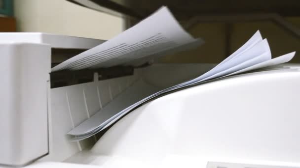 Laserprint Machine tulostus asiakirjat
 - Materiaali, video