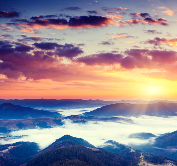 Harika sabah dağ manzarası - Fotoğraf, Görsel