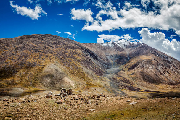 Vista dos Himalaias perto de Kardung La pass. Ladakh, Índia - Foto, Imagem