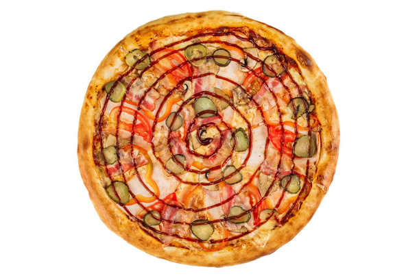 perinteinen italialainen pizza kinkulla ja kanalla, tihkunut bb - Valokuva, kuva