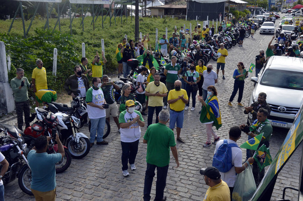 Επίδειξη με ελέγξιμη έντυπη ψηφοφορία, στο Natal. August 1, 2021, Natal, Brazil: Υποστηρικτές του Προέδρου Jair Bolsonaro διαμαρτυρήθηκαν την Κυριακή (1), υπέρ της ψηφοφορίας σε έντυπη μορφή που μπορεί να ελεγχθεί στους δρόμους του Νατάλ, στο Rio Grande do Norte.  - Φωτογραφία, εικόνα