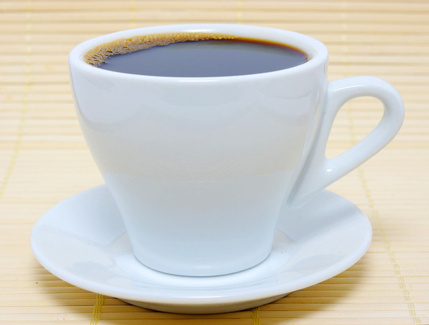 La perfecta taza de café blanco
 - Foto, imagen
