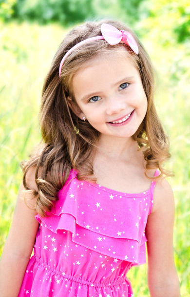 Portrait of adorable smiling little girl - Foto, Imagem
