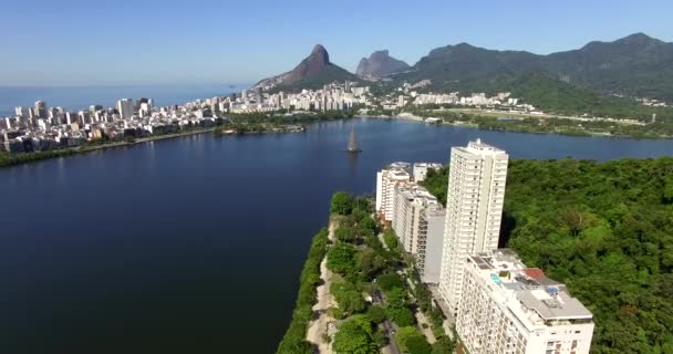 Rio de Janeiro, laguna Rodrigo de Freitas, Brazylia. - Materiał filmowy, wideo