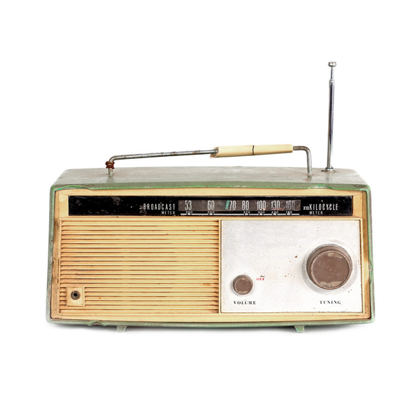 szutykos retro rádió elszigetelt fehér background - Fotó, kép